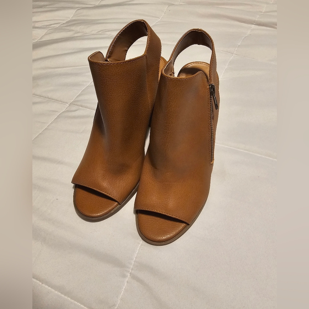 A.N.A shoes